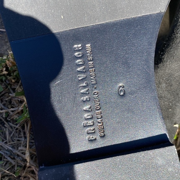 Freda Salvador Cecil slip on sandals flip flop thong style soft cushioned tops 6 - Picture 9 of 9